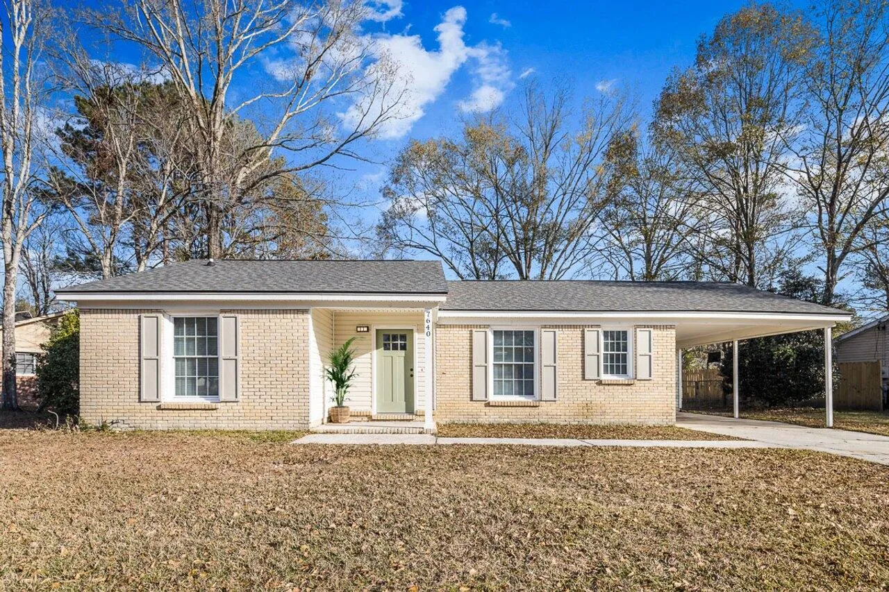 7640 Hillview Lane