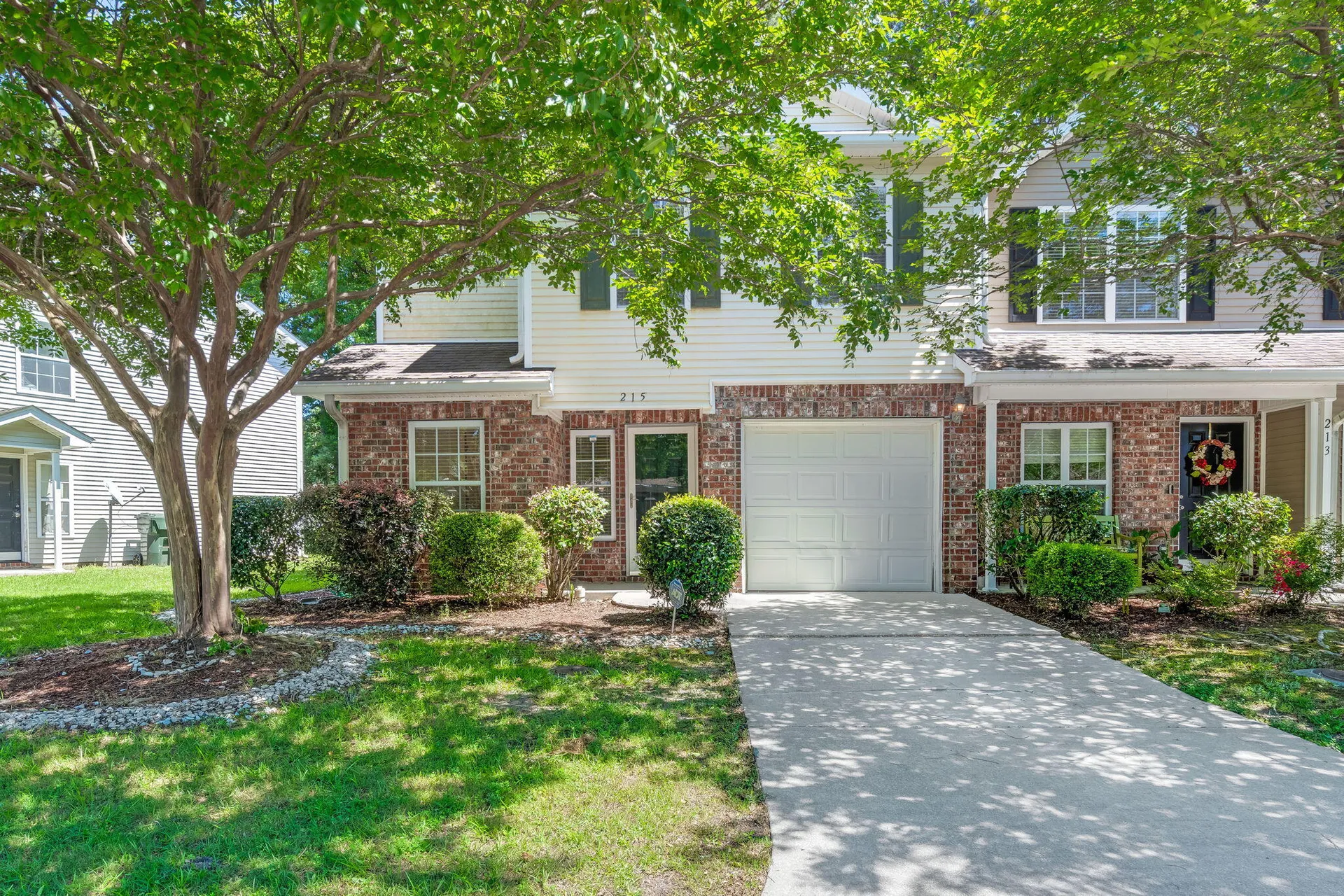 Lakeview Commons, Goose Creek Community