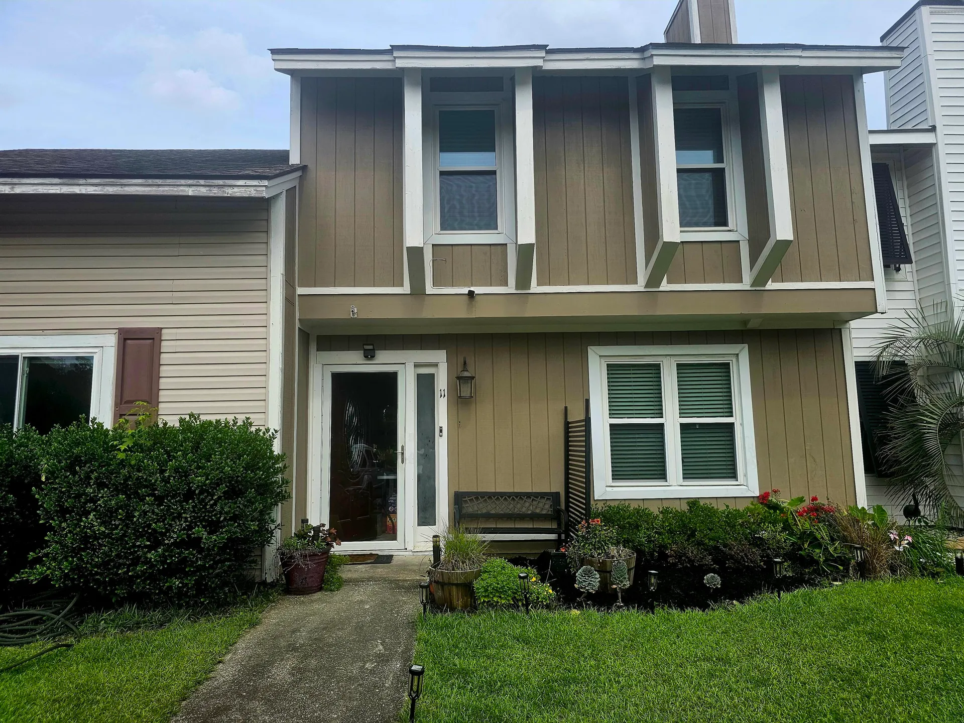 11 Hunters Court