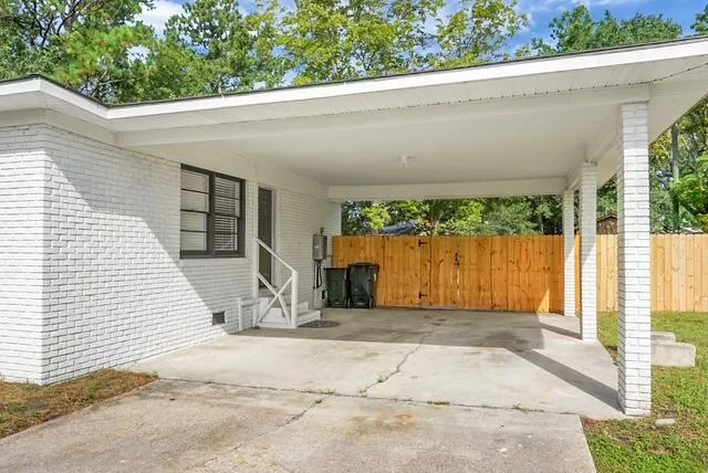 Property image 3 at 702 N Palmetto Street, Summerville, SC 29483