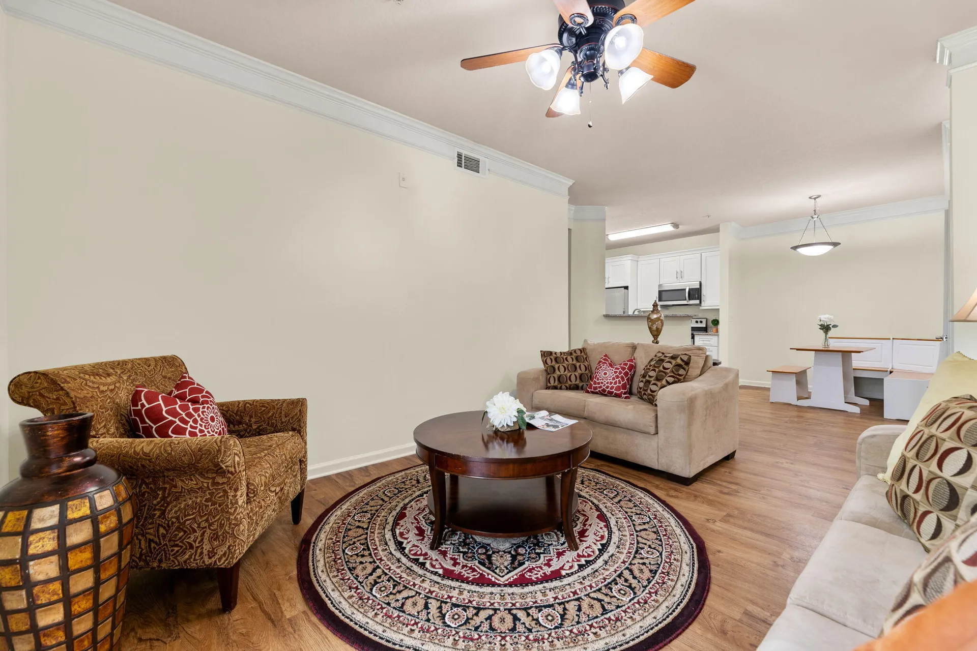 Property image 3 at 1300 Park West Boulevard 813, Mount Pleasant, SC 29466