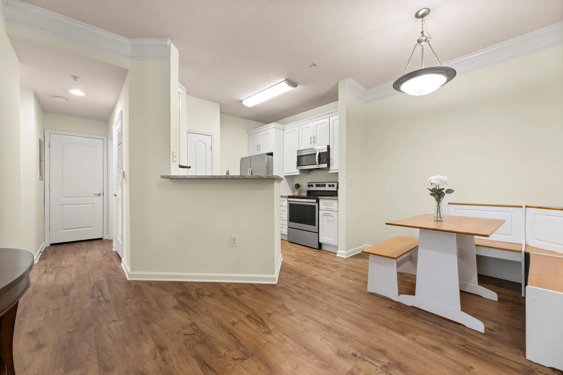 Property image 5 at 1300 Park West Boulevard 813, Mount Pleasant, SC 29466
