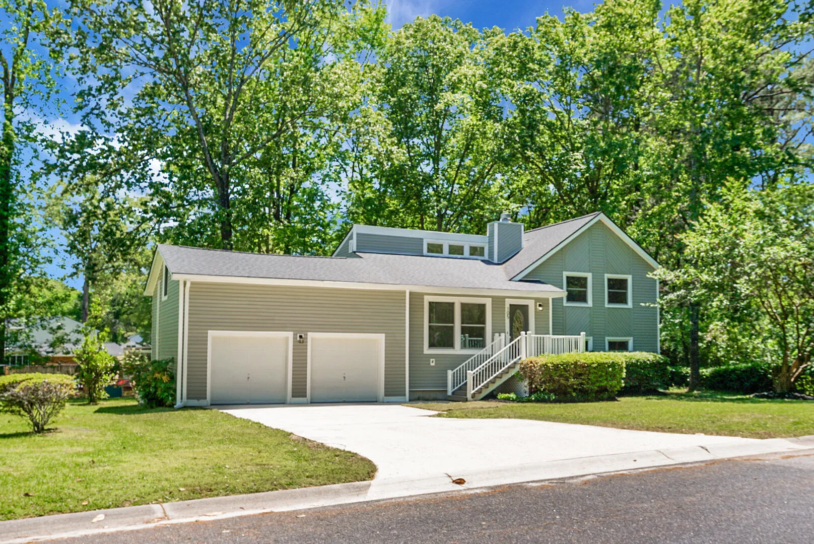 Property image 2 at 105 Brailsford Road, Summerville, SC 29485