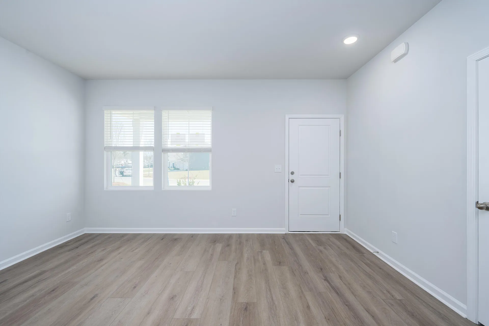 Property image 3 at 737 Meadowbrook Lane, Summerville, SC 29486