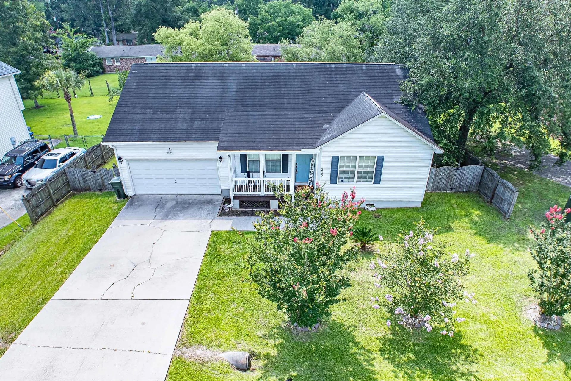 Beverly Hills, Goose Creek Community