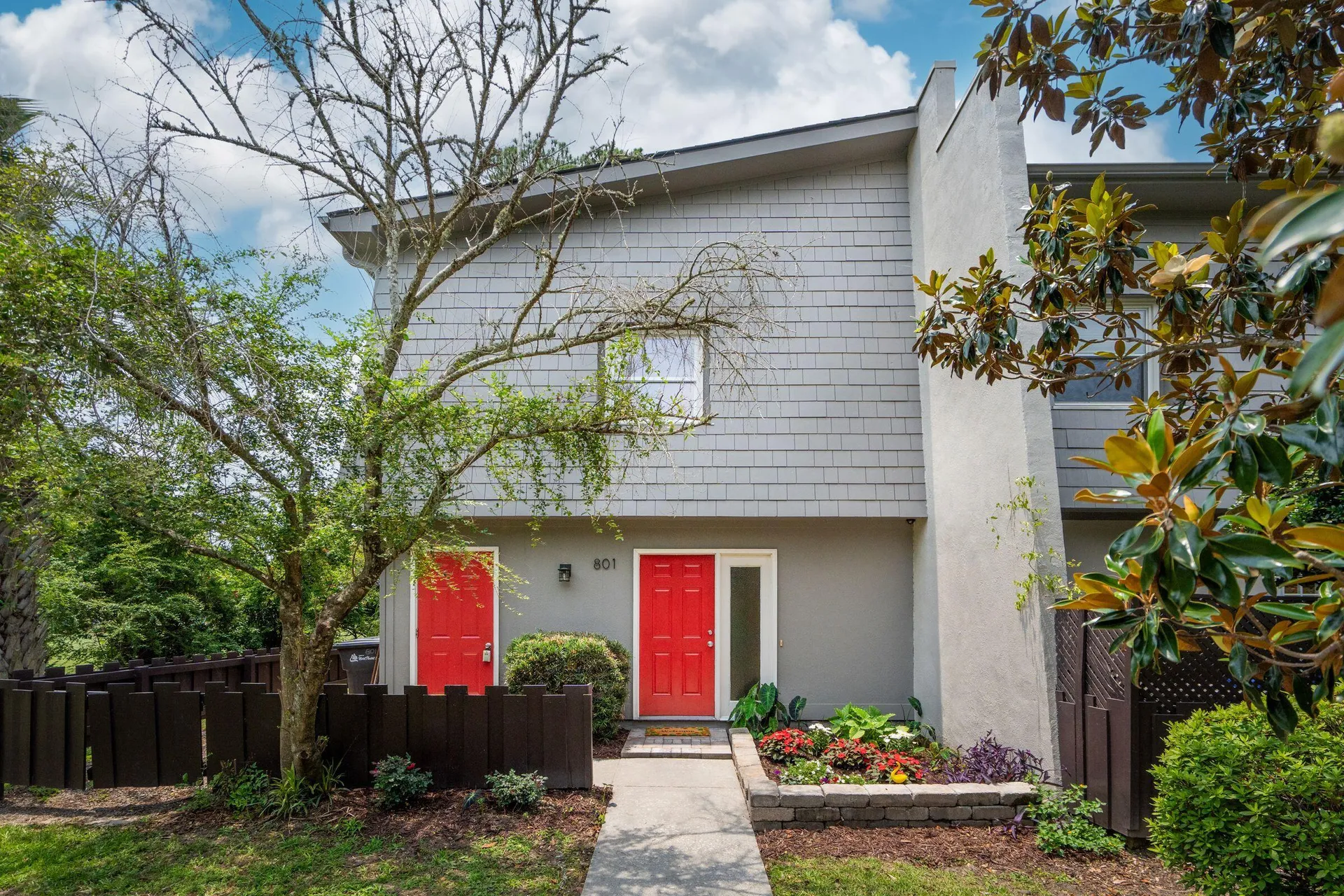 801 Ventura Place