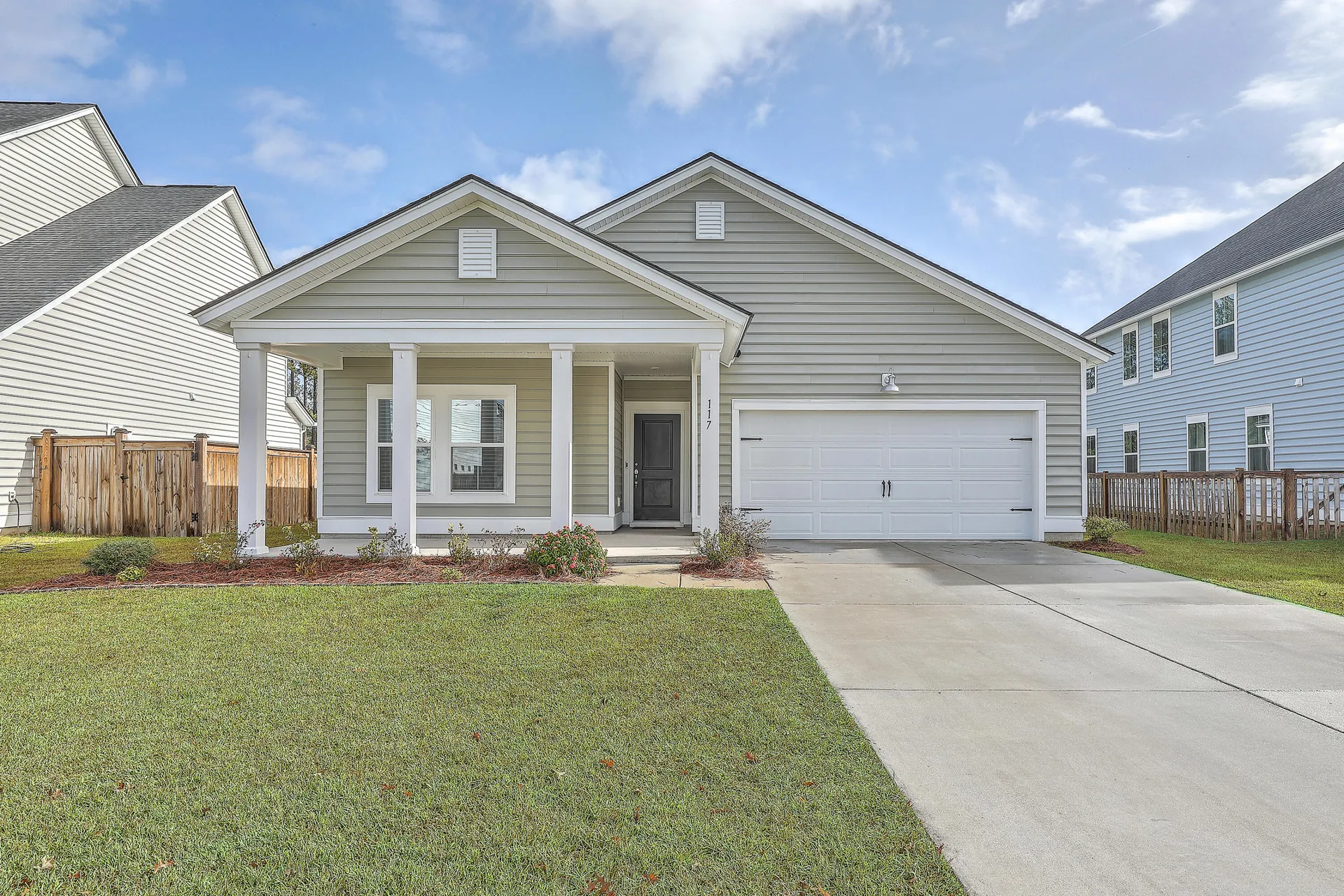 117 Oyster Tide Avenue