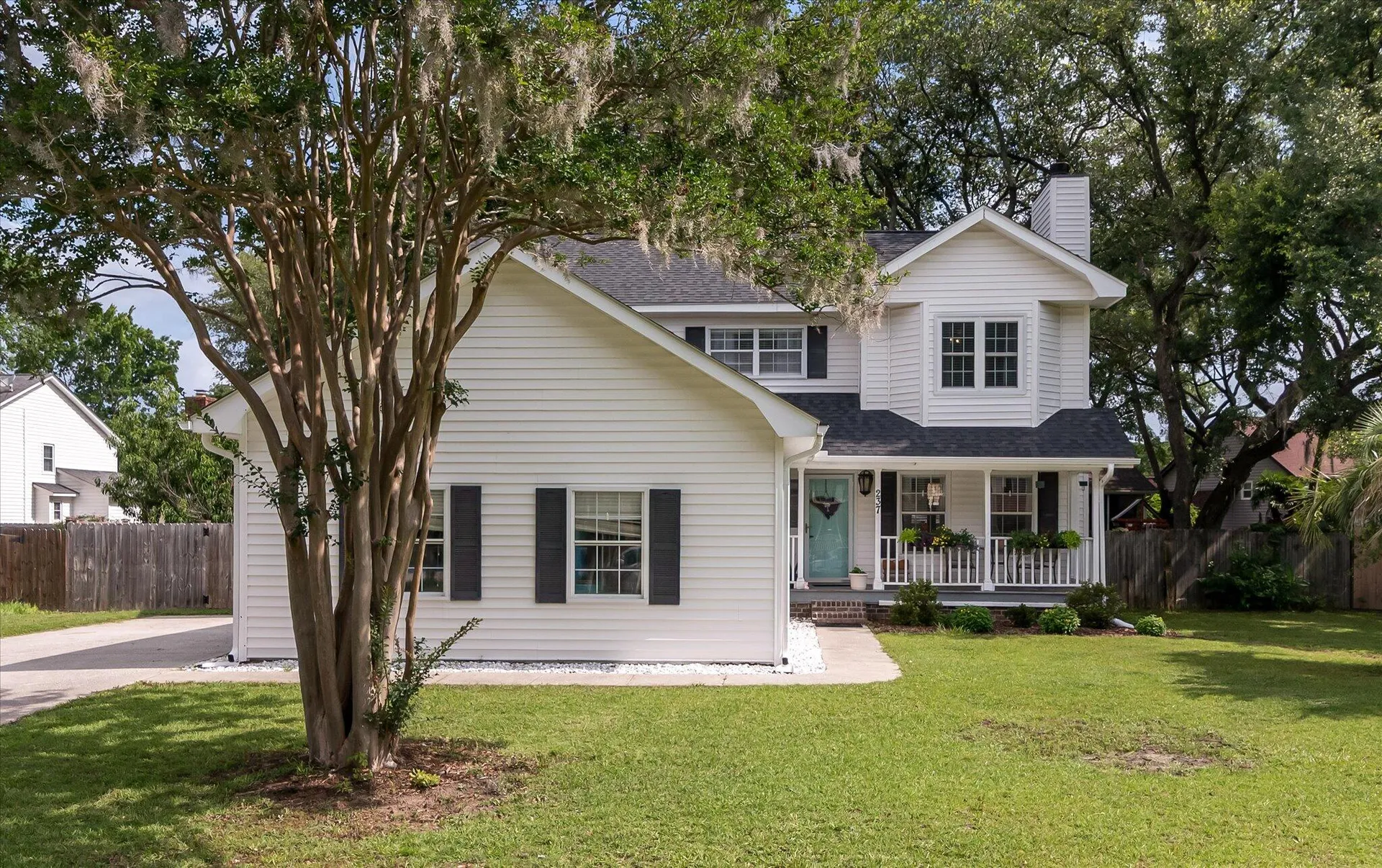 Laurel Hill, Goose Creek Community