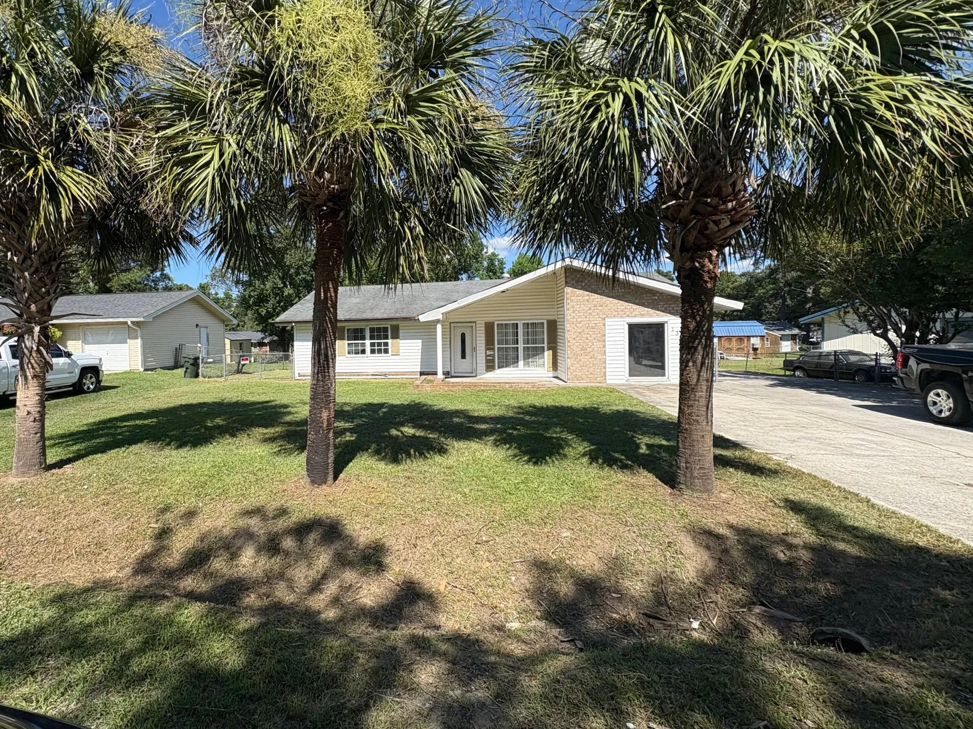Conifer Hall, Moncks Corner Community