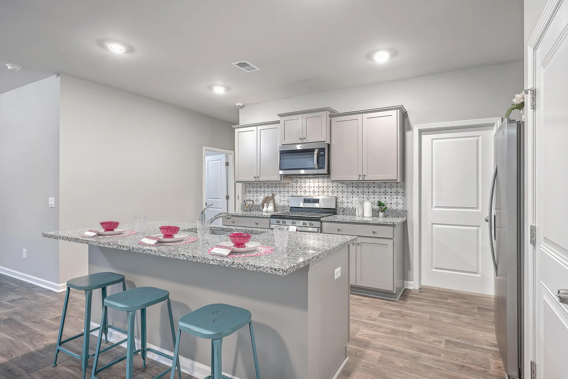 Property image 3 at 343 Lake Ridge Boulevard, Summerville, SC 29483
