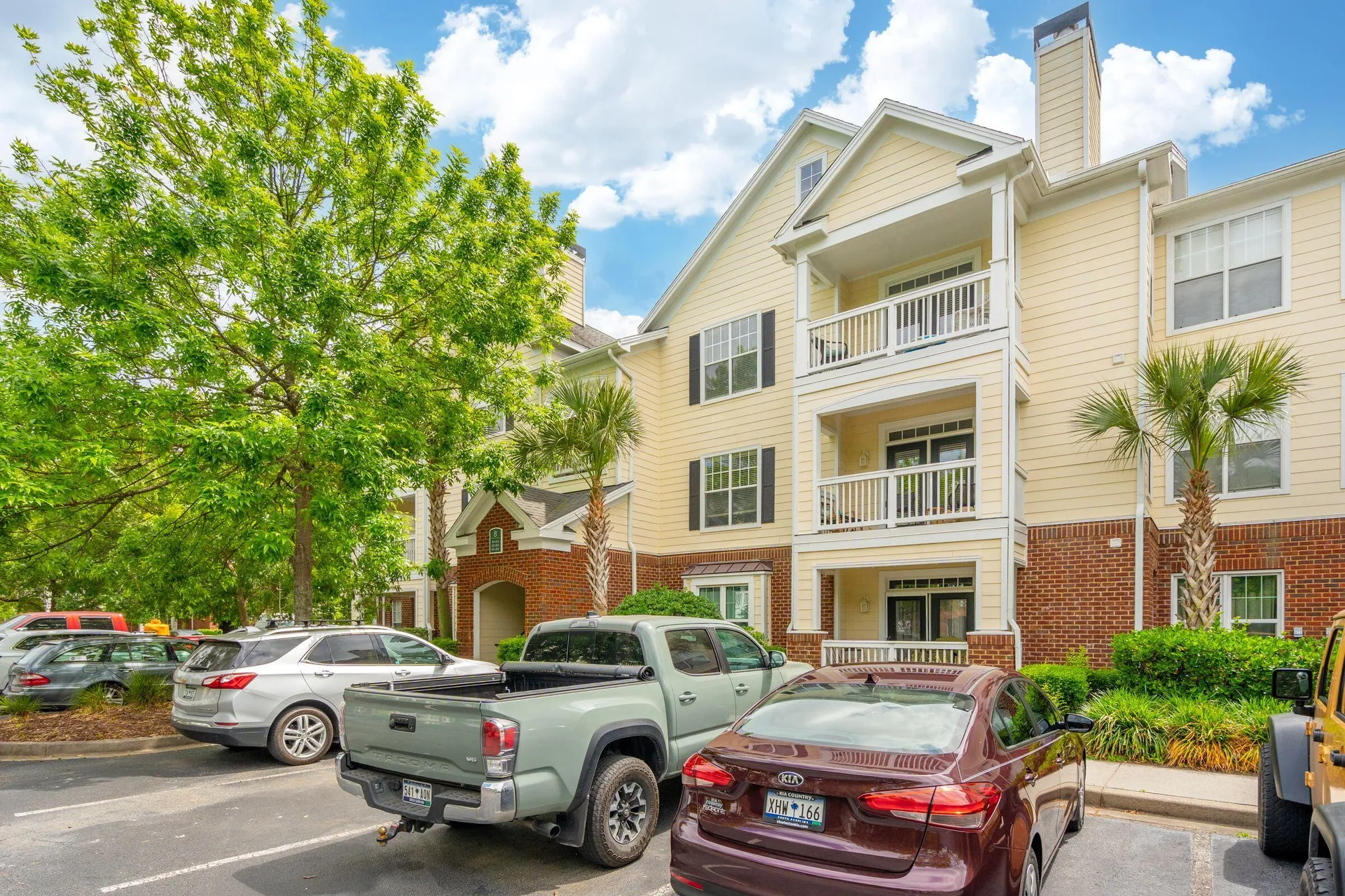 Concord West of The Ashley, Charleston Community
