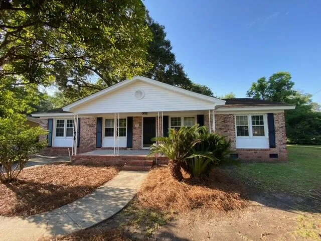 121 Camelot Drive