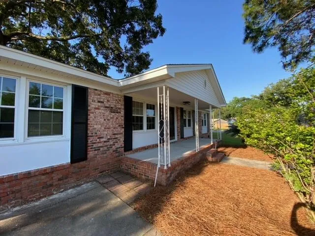 Property image 3 at 121 Camelot Drive, Goose Creek, SC 29445