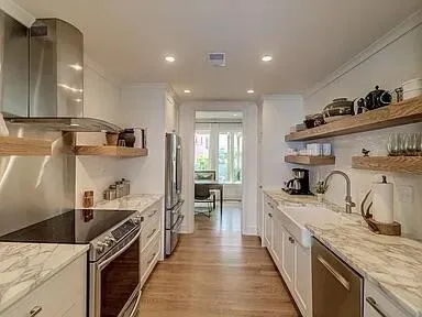 Property image 5 at 330 Concord Street 21, Charleston, SC 29401