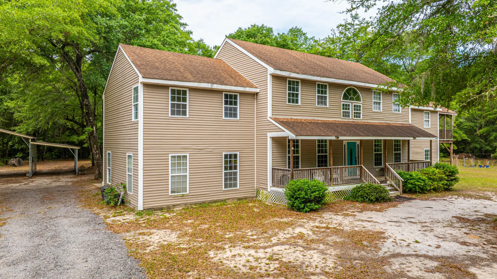 Loyal Acres, Cross Community