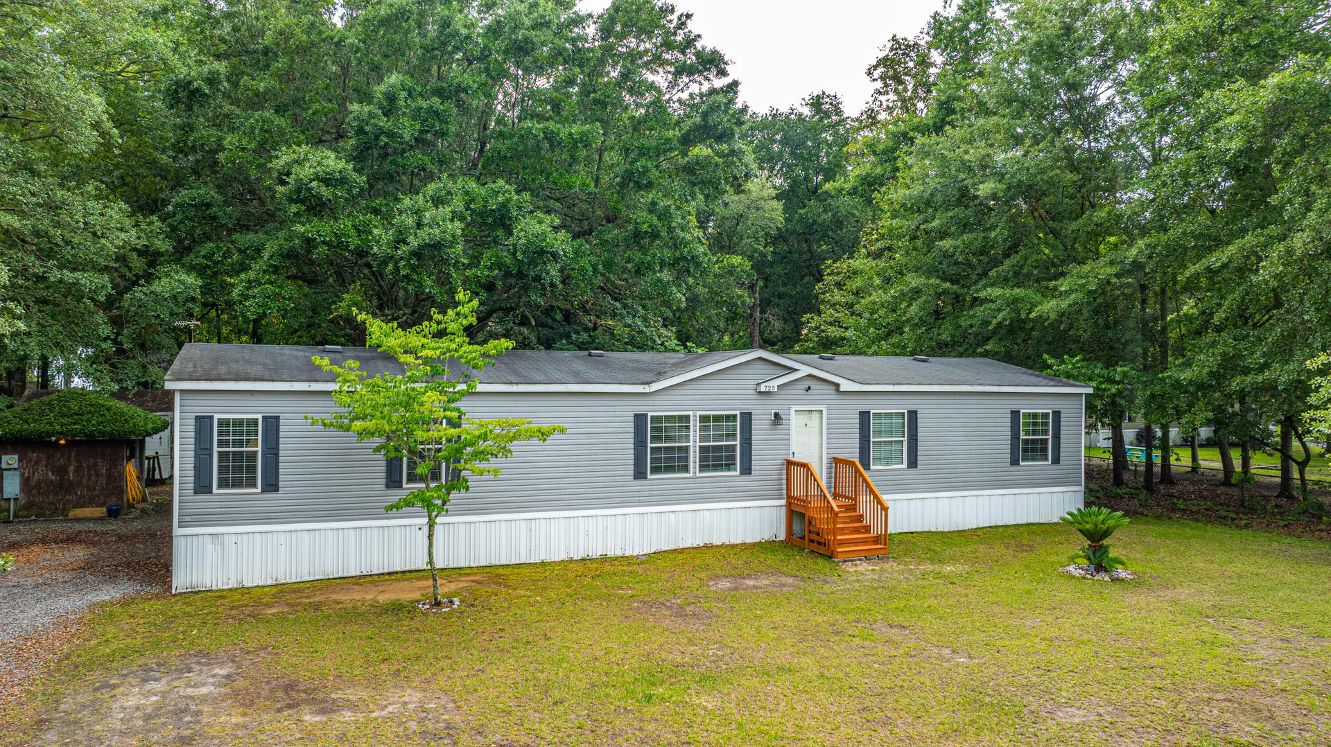 Property image 2 at 725 Hildebrand Drive, Bonneau, SC 29431
