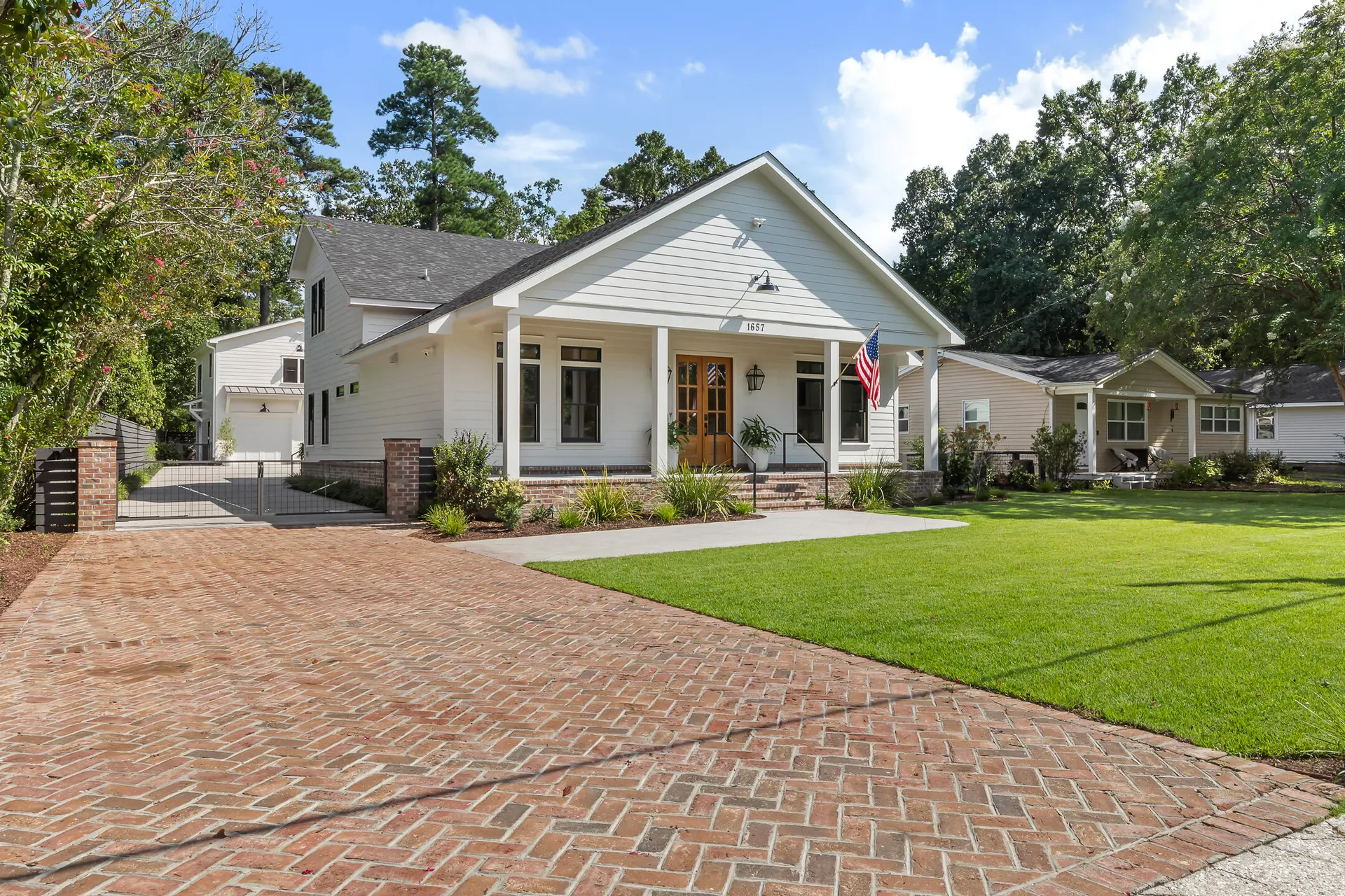 Pierpont, Charleston Community