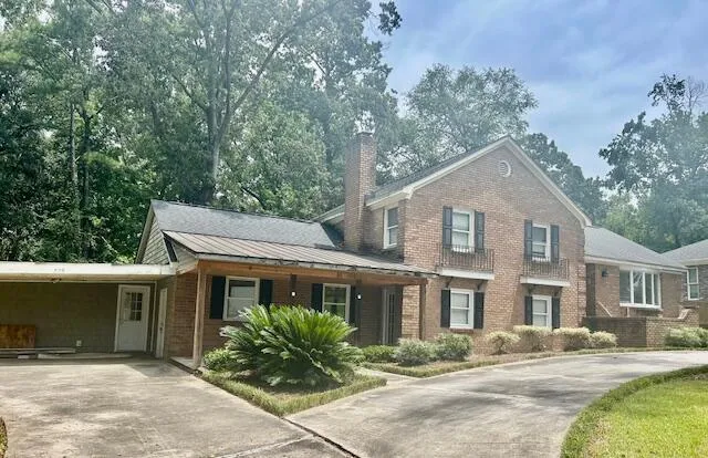 325 Fairington Drive