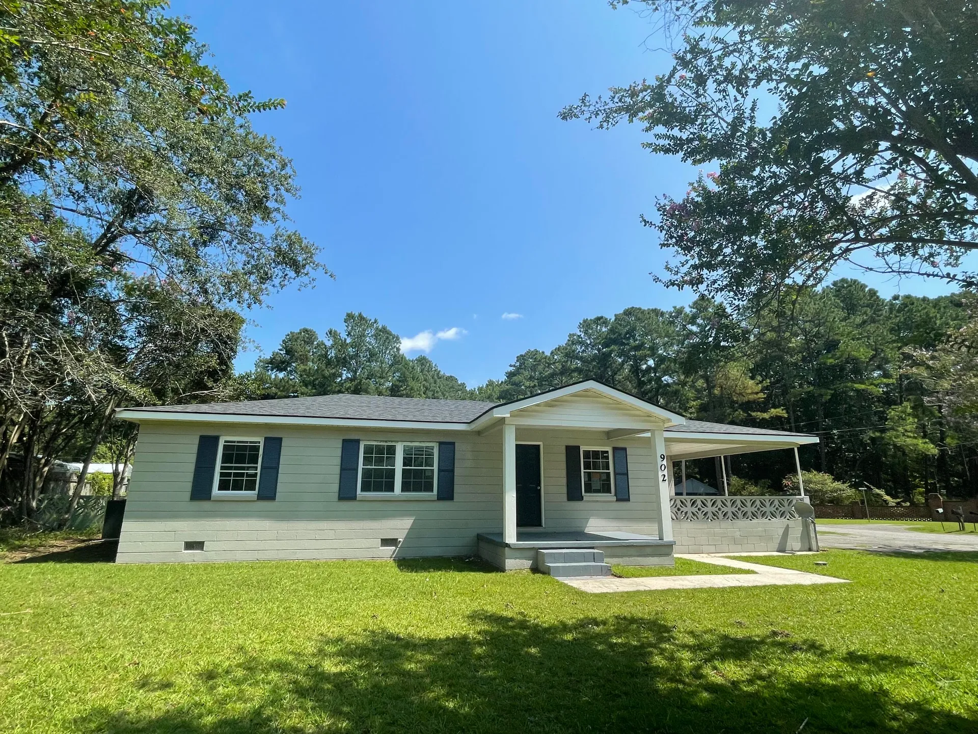 902 Poplar Street