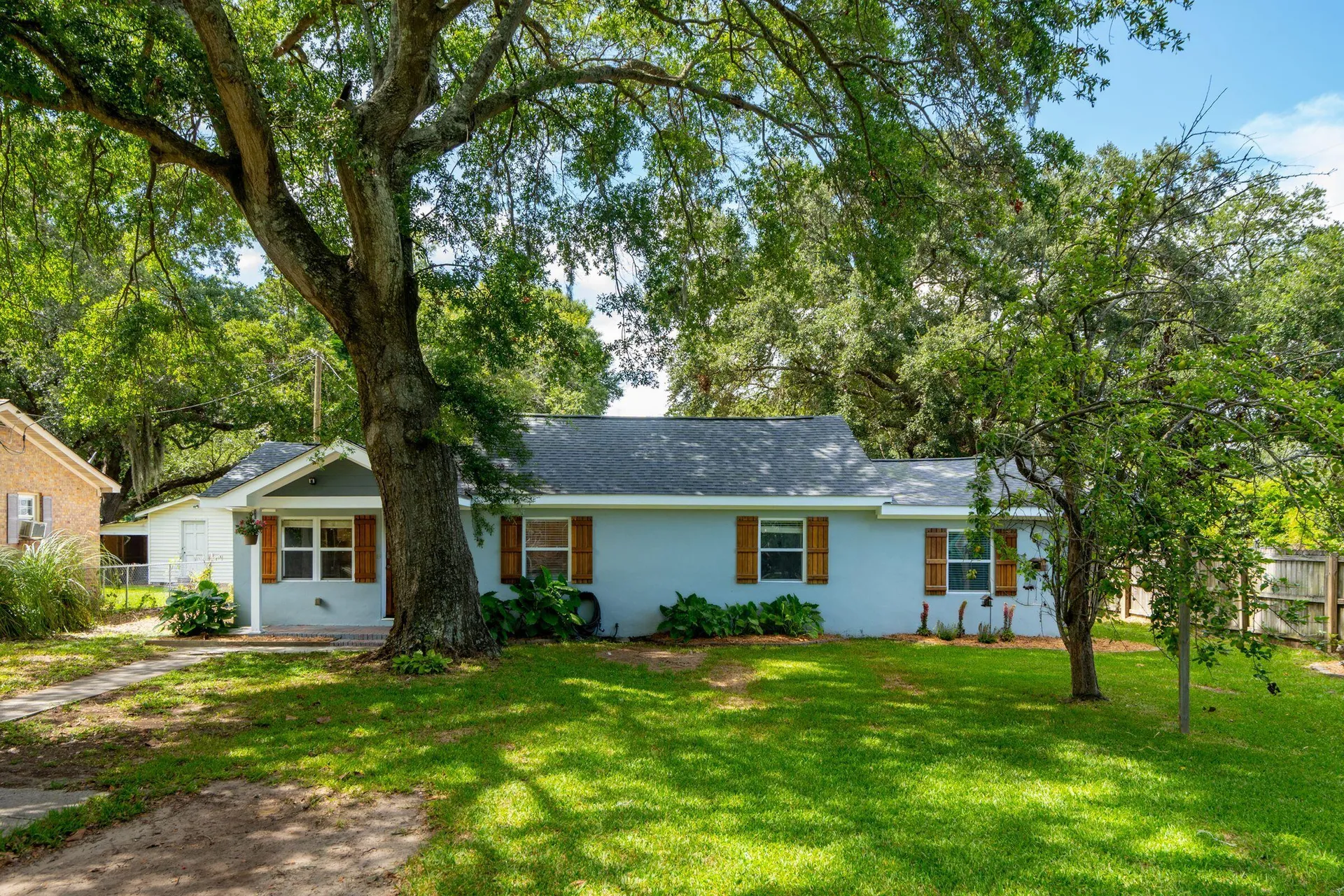 1540 Fort Johnson Road