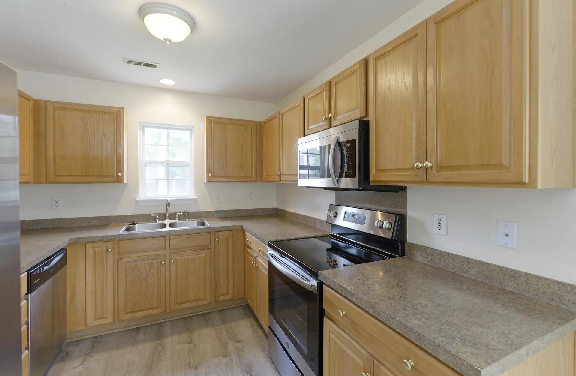 Property image 4 at 1301 Lantern Road, Summerville, SC 29486