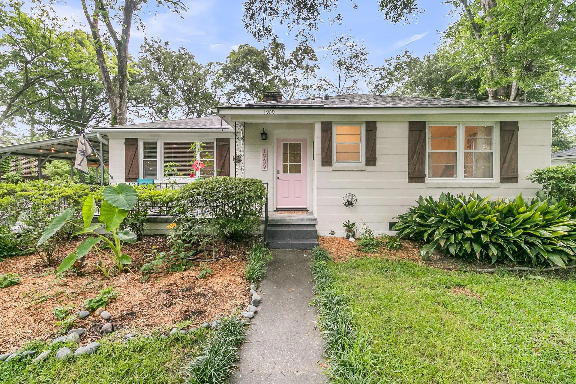 Air Harbor, Charleston Community