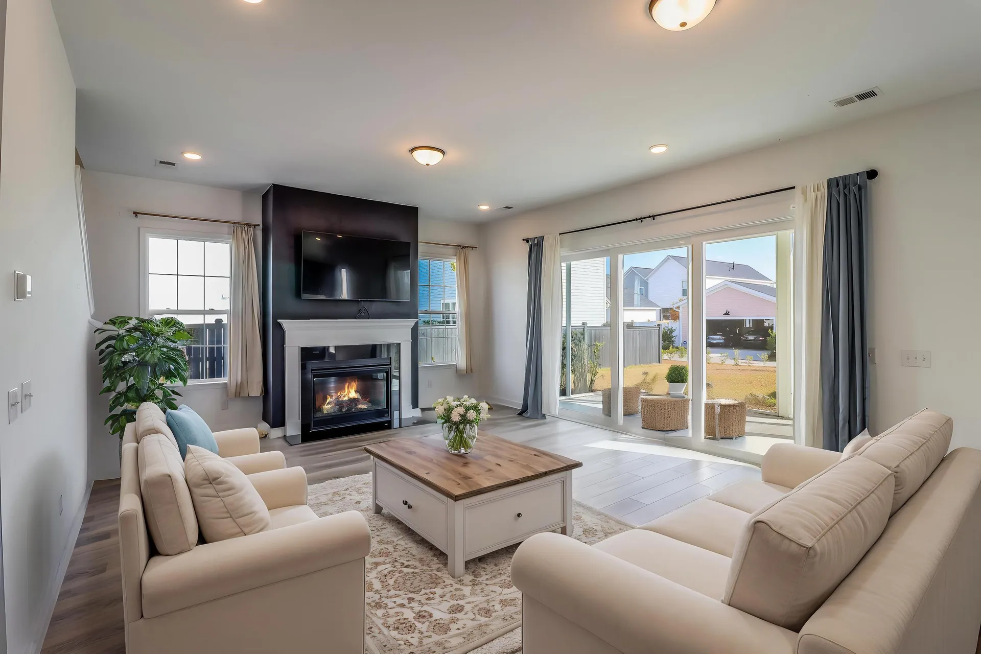 Property image 2 at 218 Symphony Avenue, Summerville, SC 29486
