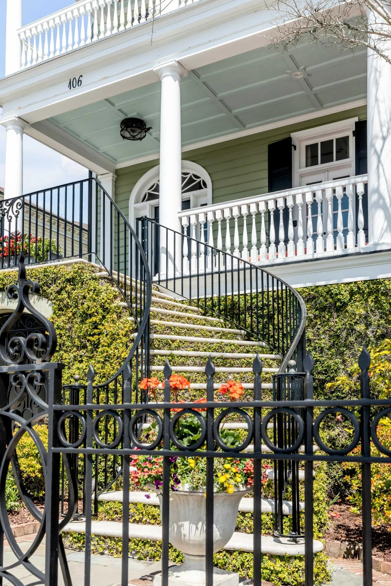 Property image 2 at 106 Murray Boulevard, Charleston, SC 29401