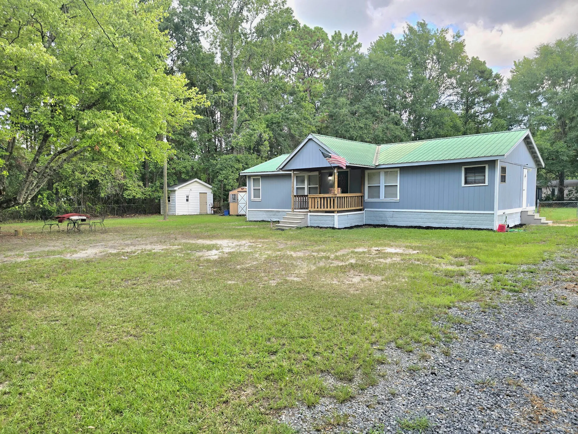 228 W Steele Drive