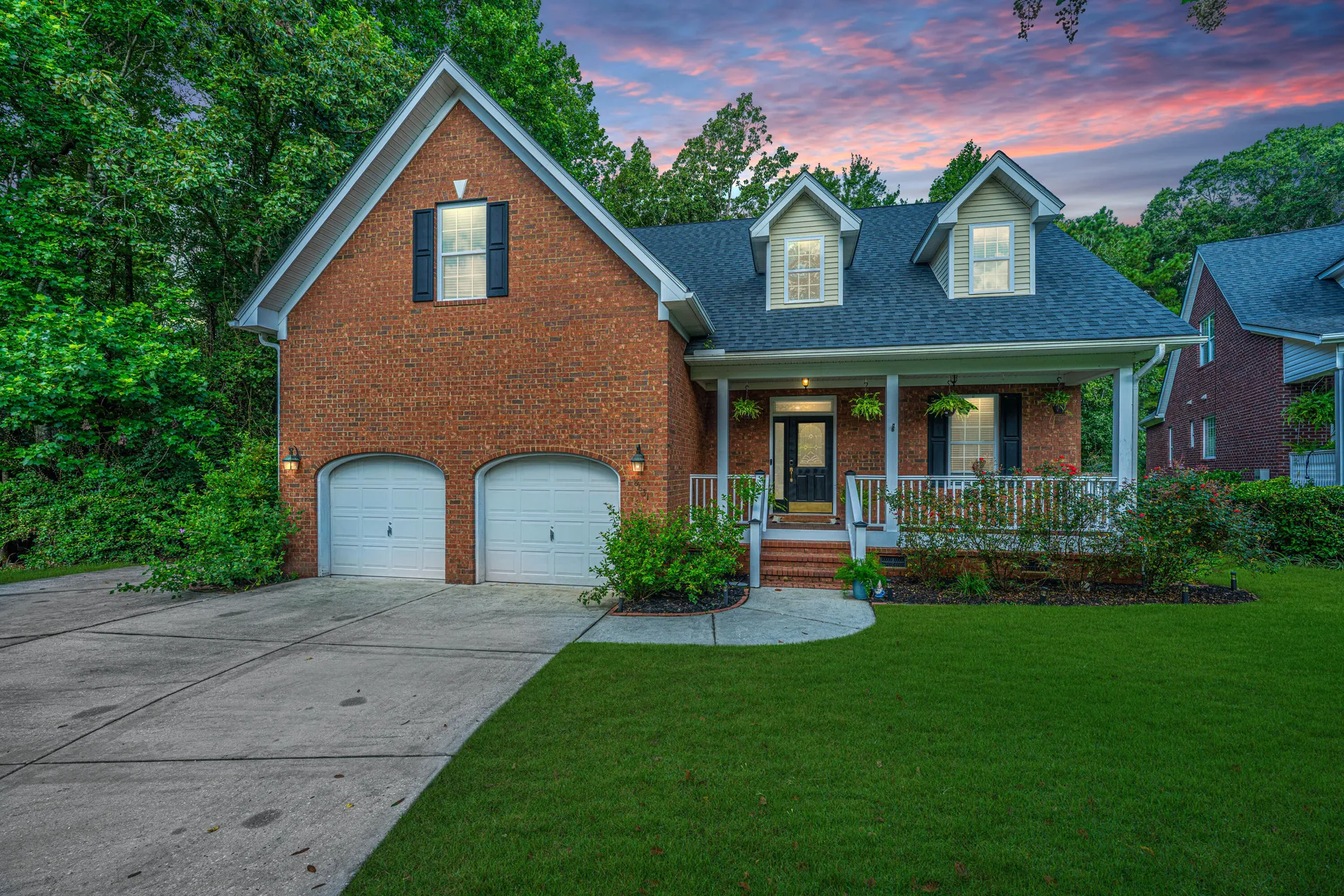 8631 Woodland Walk