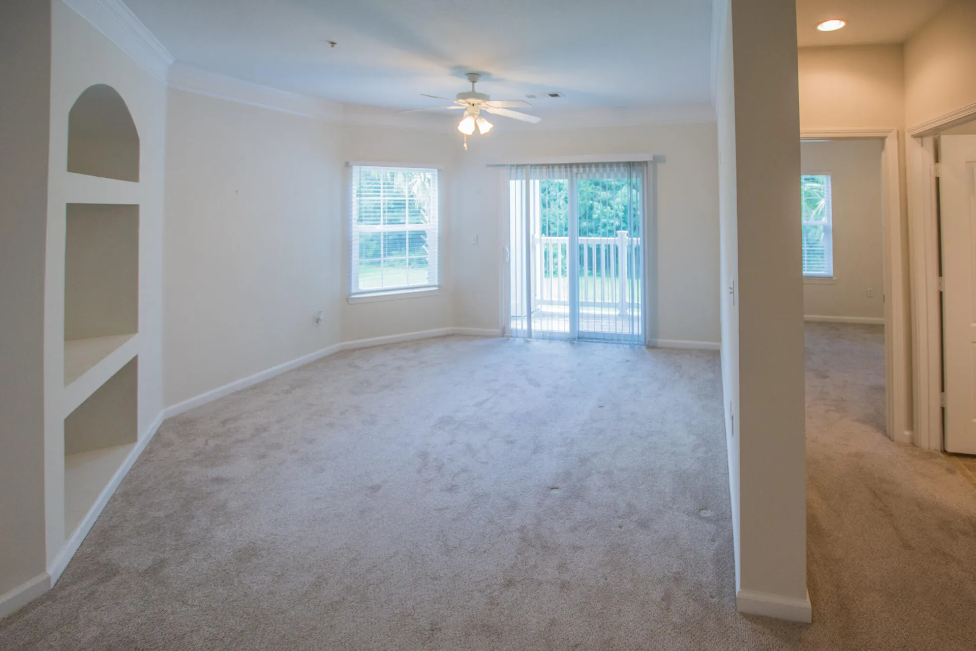 Property image 3 at 1300 Park West Boulevard 911, Mount Pleasant, SC 29466