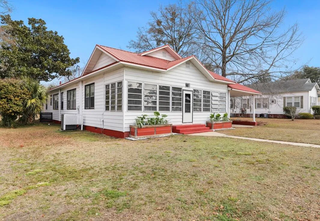 222 E Main Street
