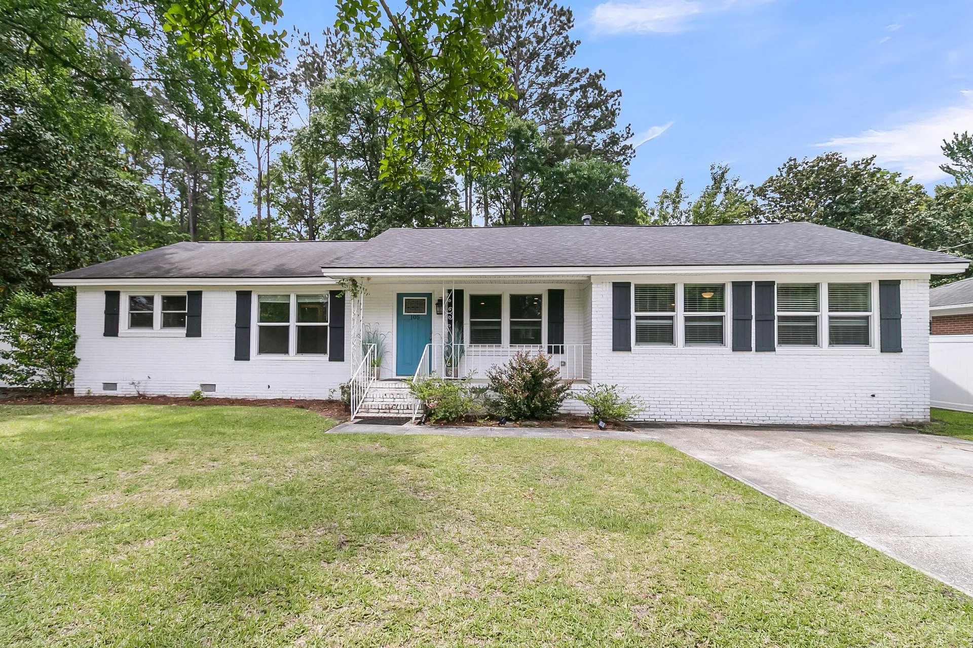 Camelot Village, Goose Creek Community