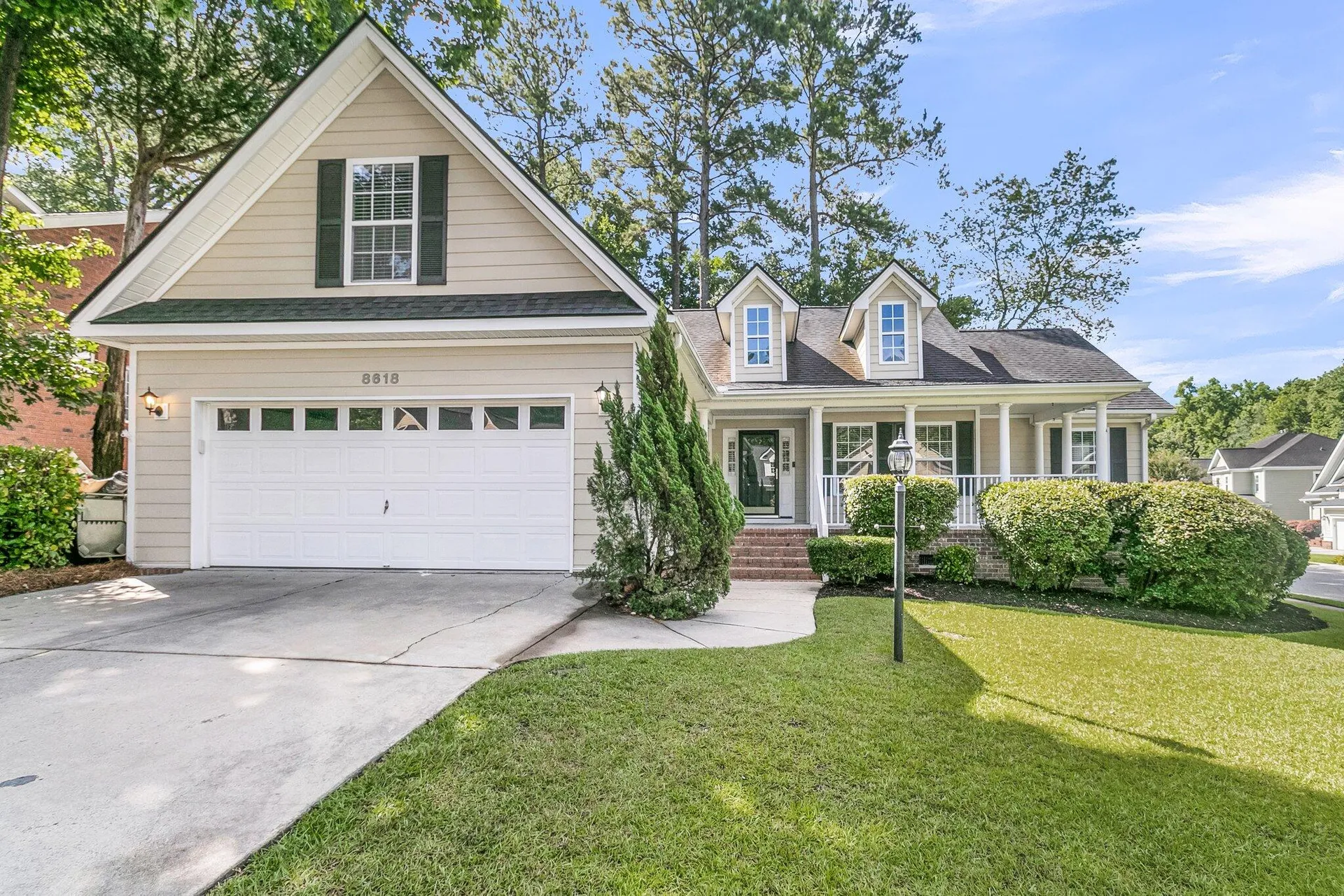 8618 Woodland Walk