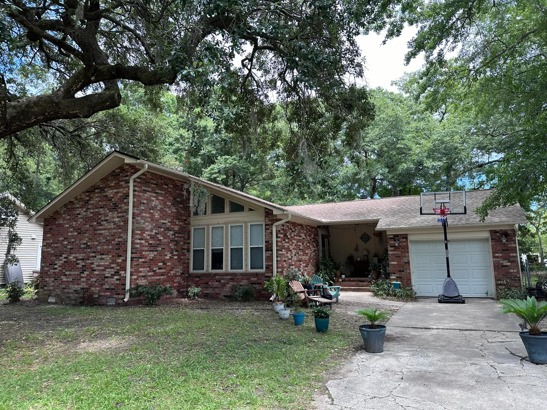 1056 Yorktown Drive