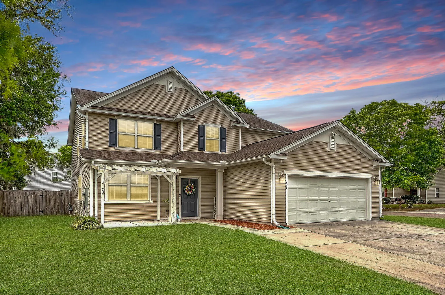 Eagle Run, Ladson Community