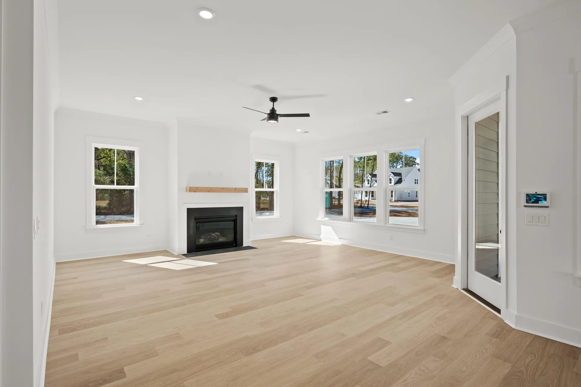 Property image 4 at 100 E Carolina Avenue, Summerville, SC 29483