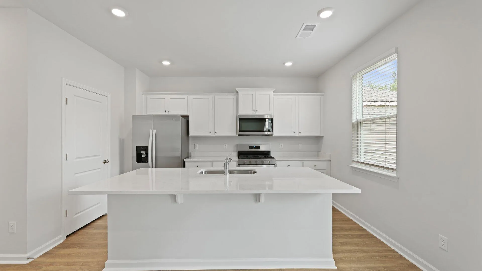 Property image 4 at 1064 Mulligan Drive, Manning, SC 29102