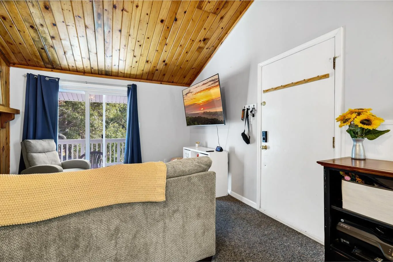 Property image 2 at 279 Driftwood Lane, Edisto Beach, SC 29438