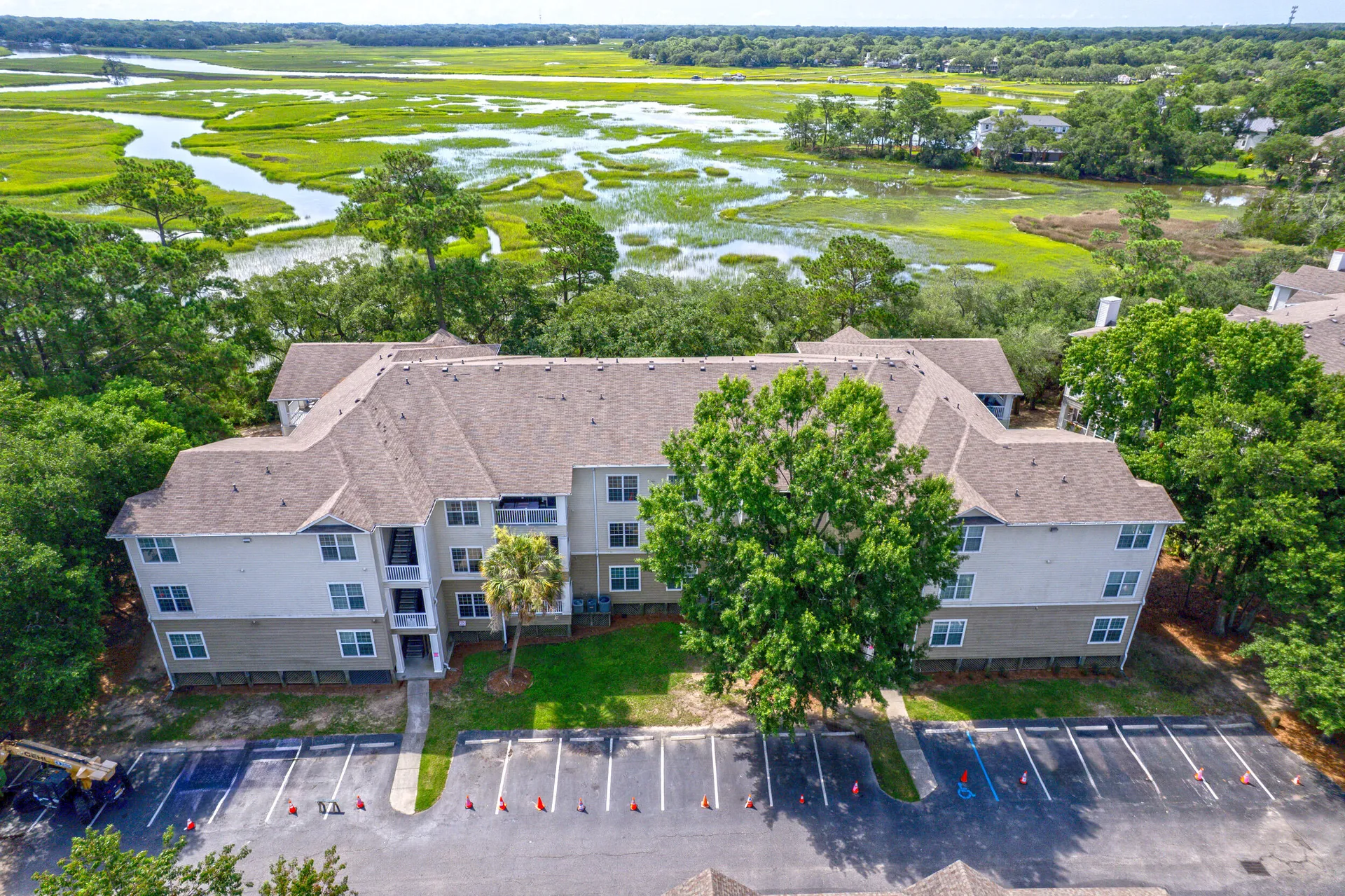 Property image 3 at 700 Daniel Ellis Drive 8106, Charleston, SC 29412