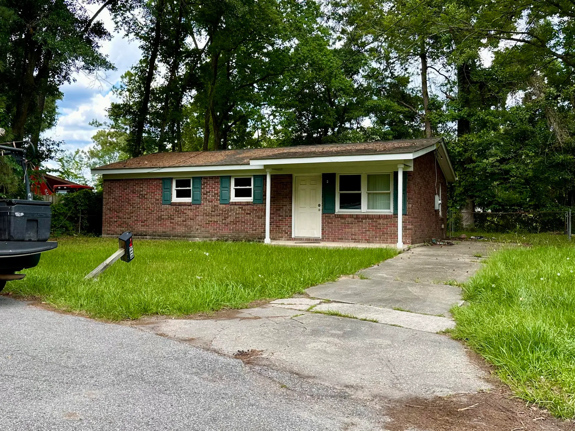 2628 Clara Lane