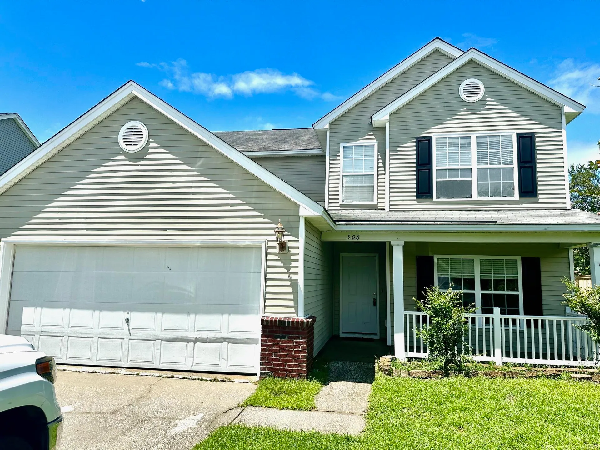 Weatherstone, Summerville Community