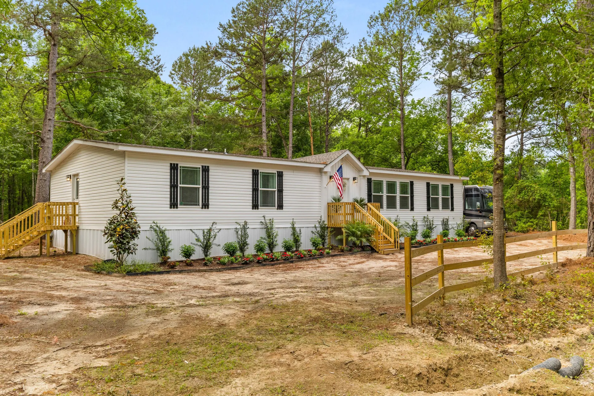 Property image 2 at 637 Murphy Bay Drive, Cross, SC 29436