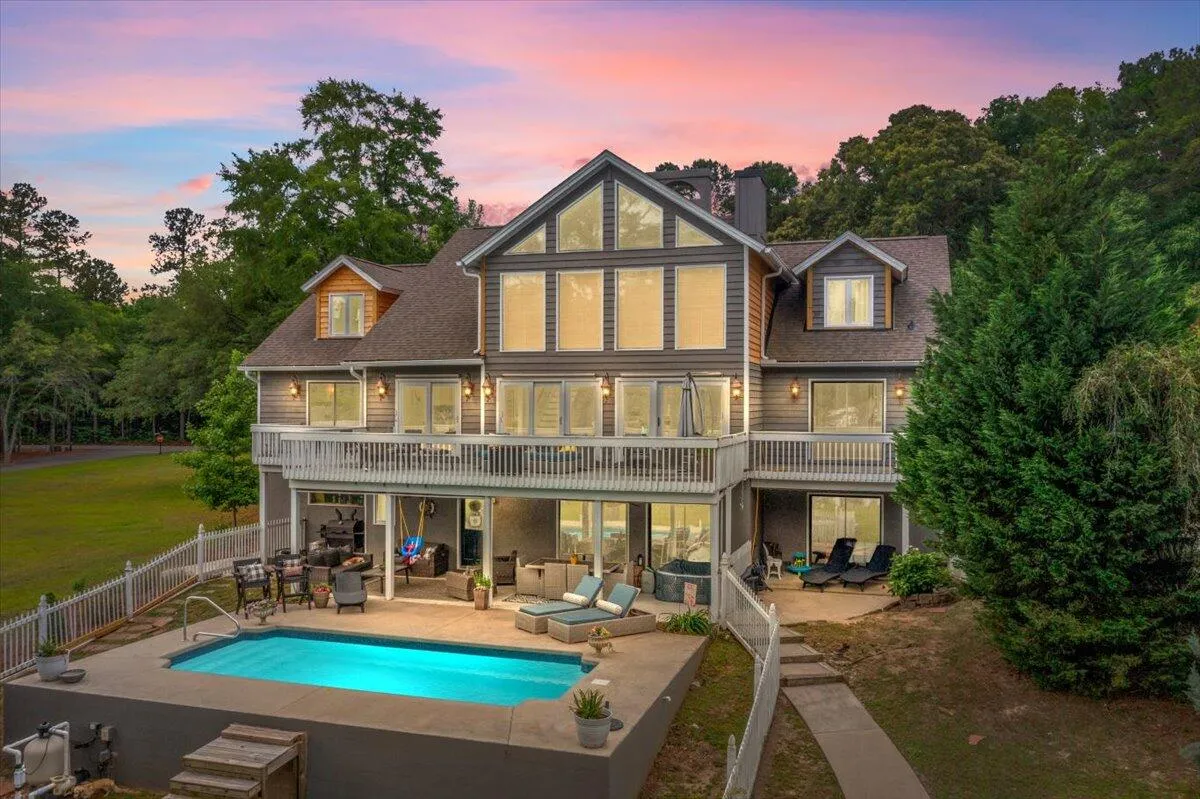 Santee Cooper Resort, Santee Community