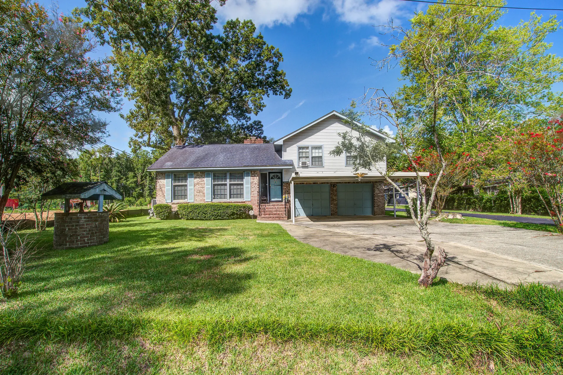 8899 Salamander Road