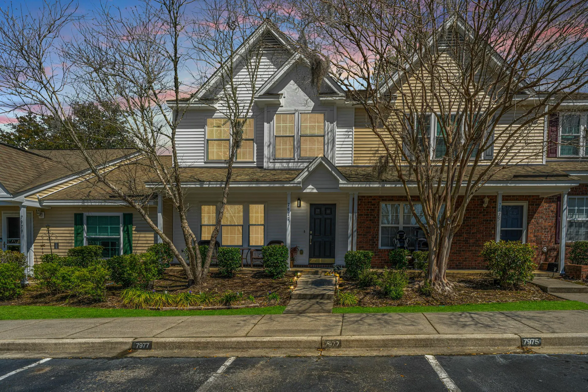 7977 Shadow Oak Drive