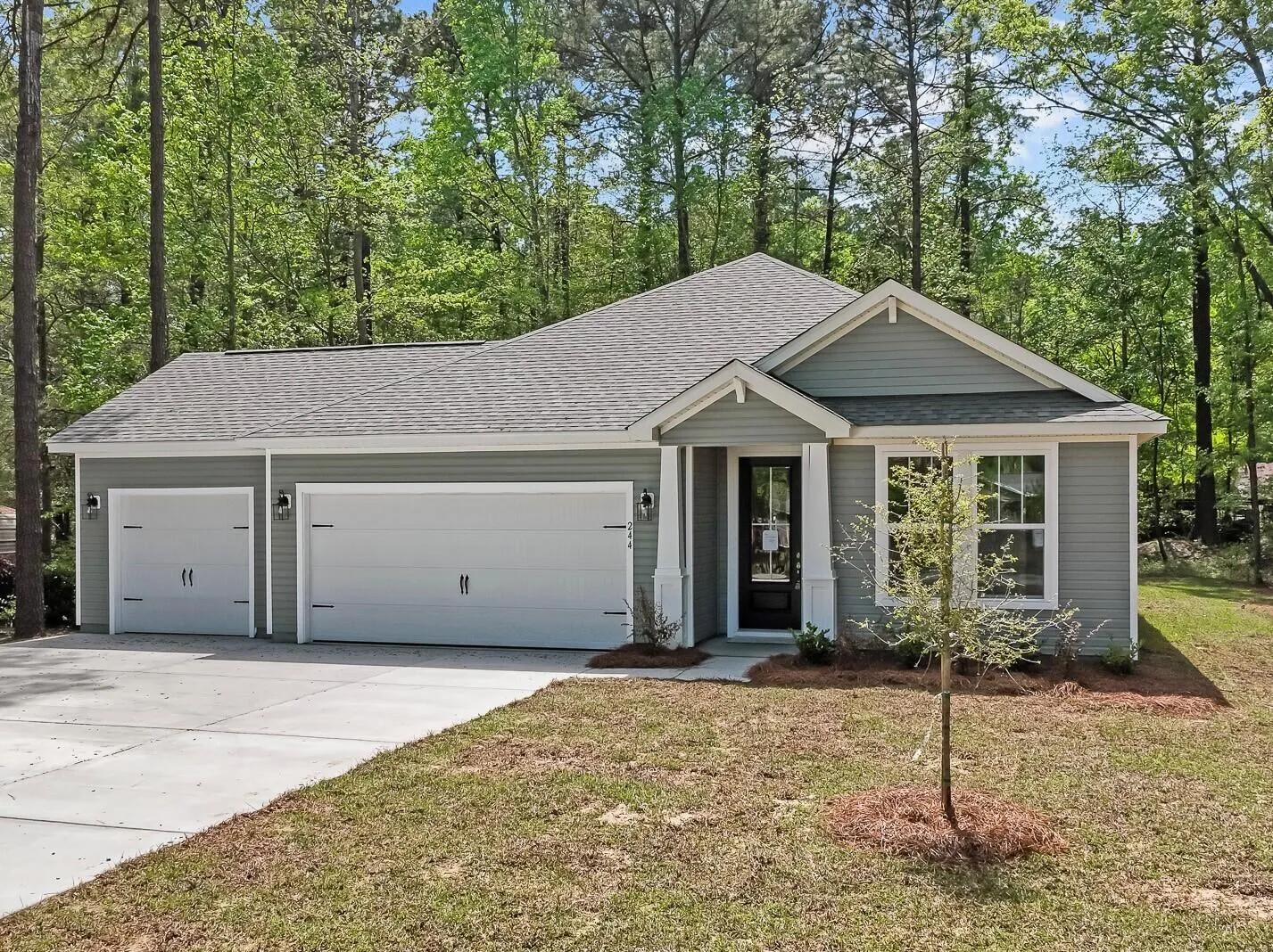 Pinehill Acres, Summerville Community