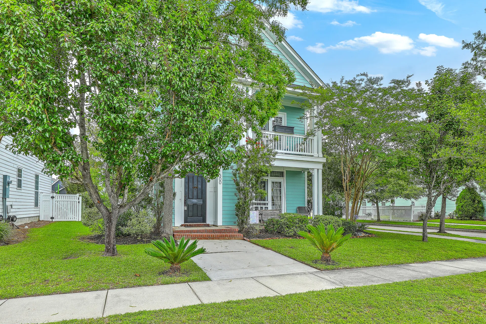 Property image 2 at 300 Foxglove Avenue, Summerville, SC 29483