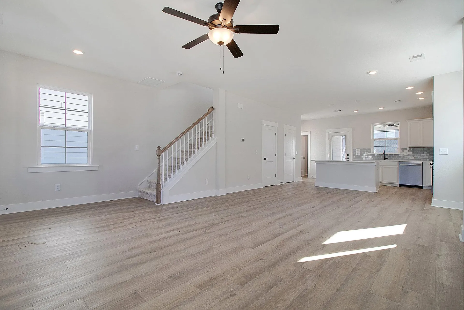 Property image 4 at 812 Gentle Breeze Drive, Summerville, SC 29486