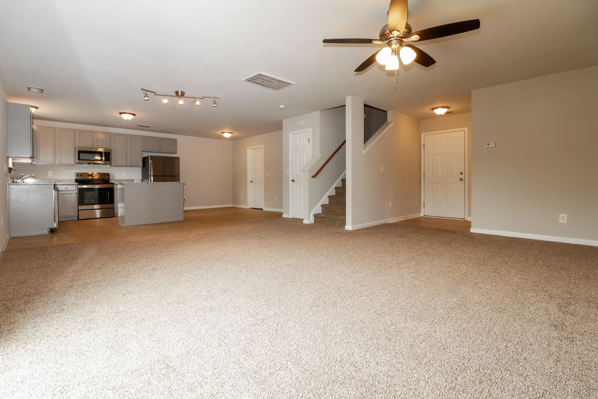 Property image 2 at 8285 Little Sydneys Way, North Charleston, SC 29406